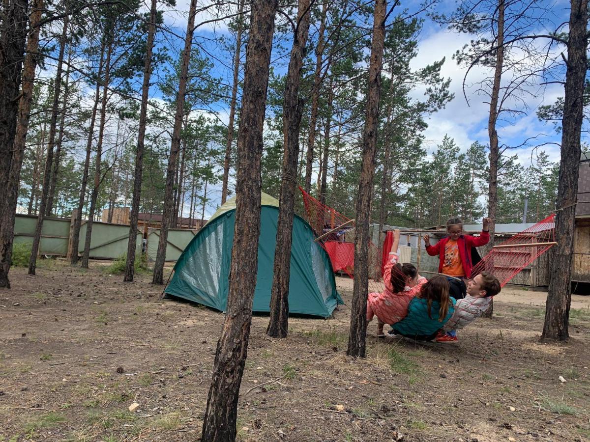 Kemping Cvetok Pod Snegom Khuzhir Exterior foto